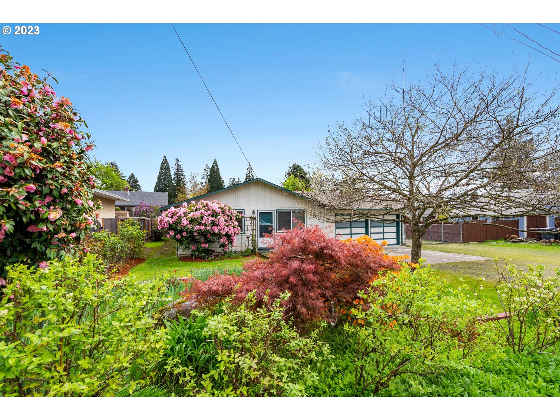 6104 Caldwell Road Gladstone, OR 97027 - Photo 1 of 28 Gallery Image 1