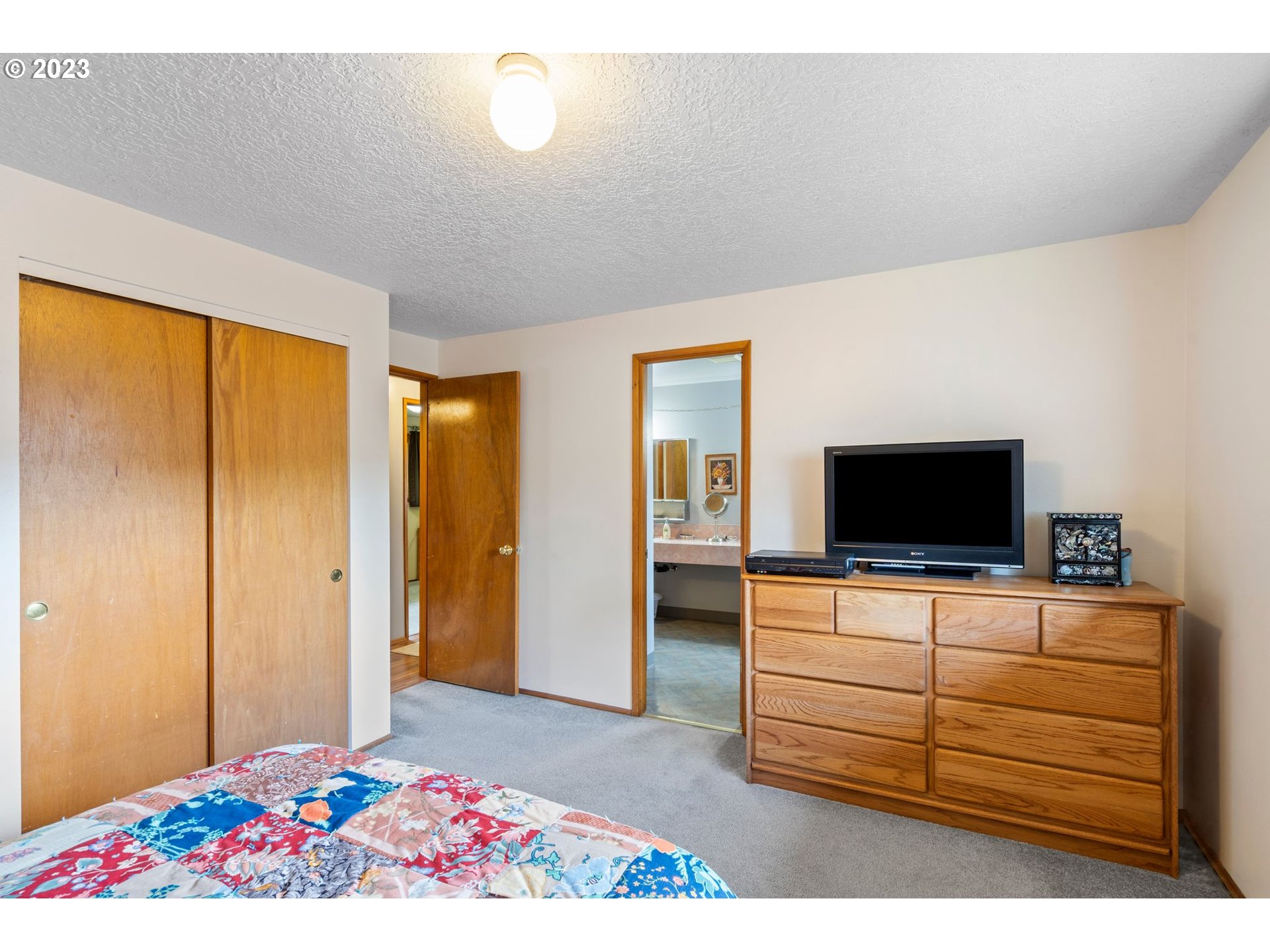 6104 Caldwell Road Gladstone, OR 97027 - Photo 17 of 28 Bedroom, Primary