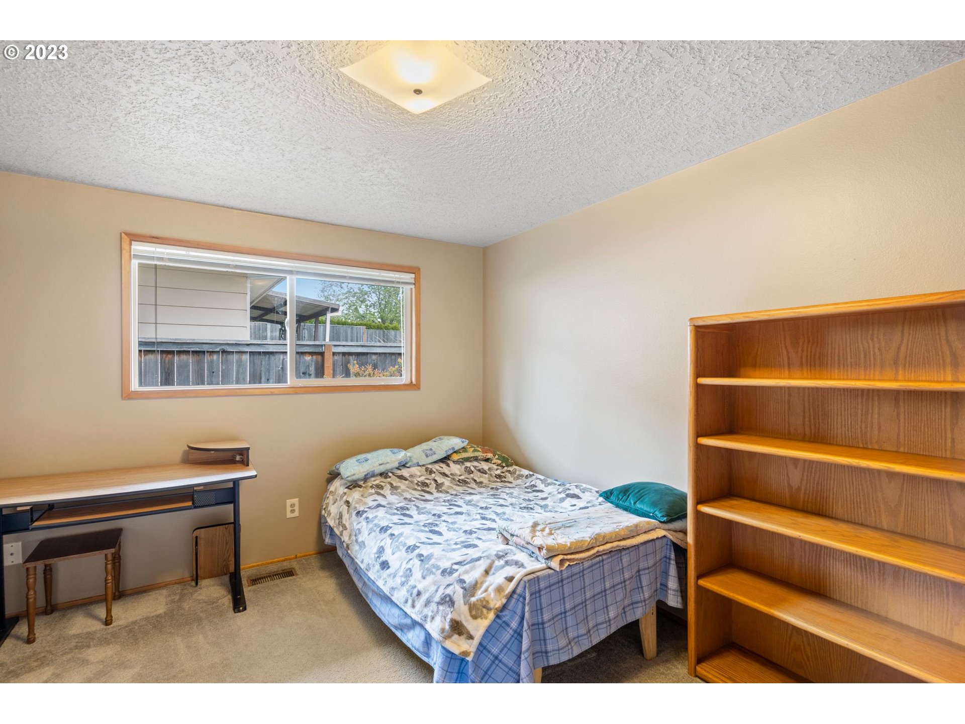 6104 Caldwell Road Gladstone, OR 97027 - Photo 22 of 28 Bedroom