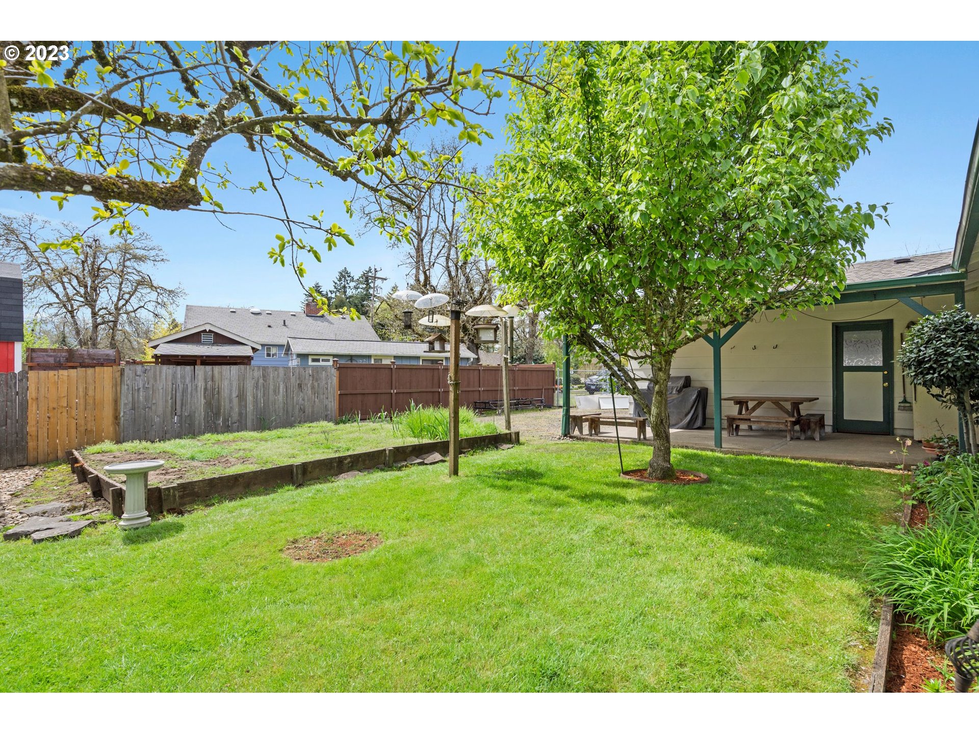 6104 Caldwell Road Gladstone, OR 97027 - Photo 26 of 28 Backyard