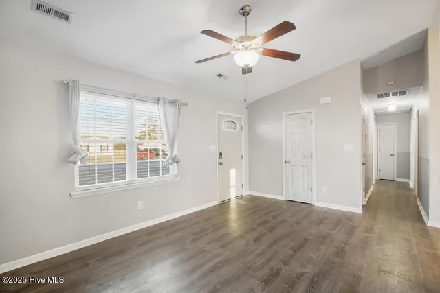 $1,700 | 106 Lois Court, Richlands, NC 28574