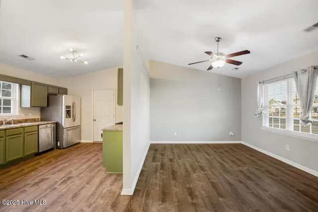 $1,700 | 106 Lois Court, Richlands, NC 28574