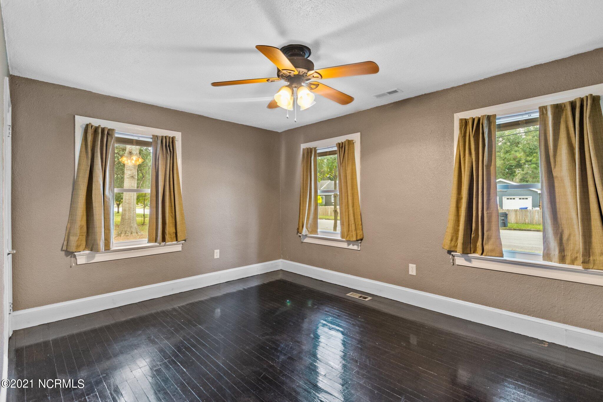 126 Roosevelt Road Jacksonville, NC 28540 - Photo 19 of 44 Bedroom #1