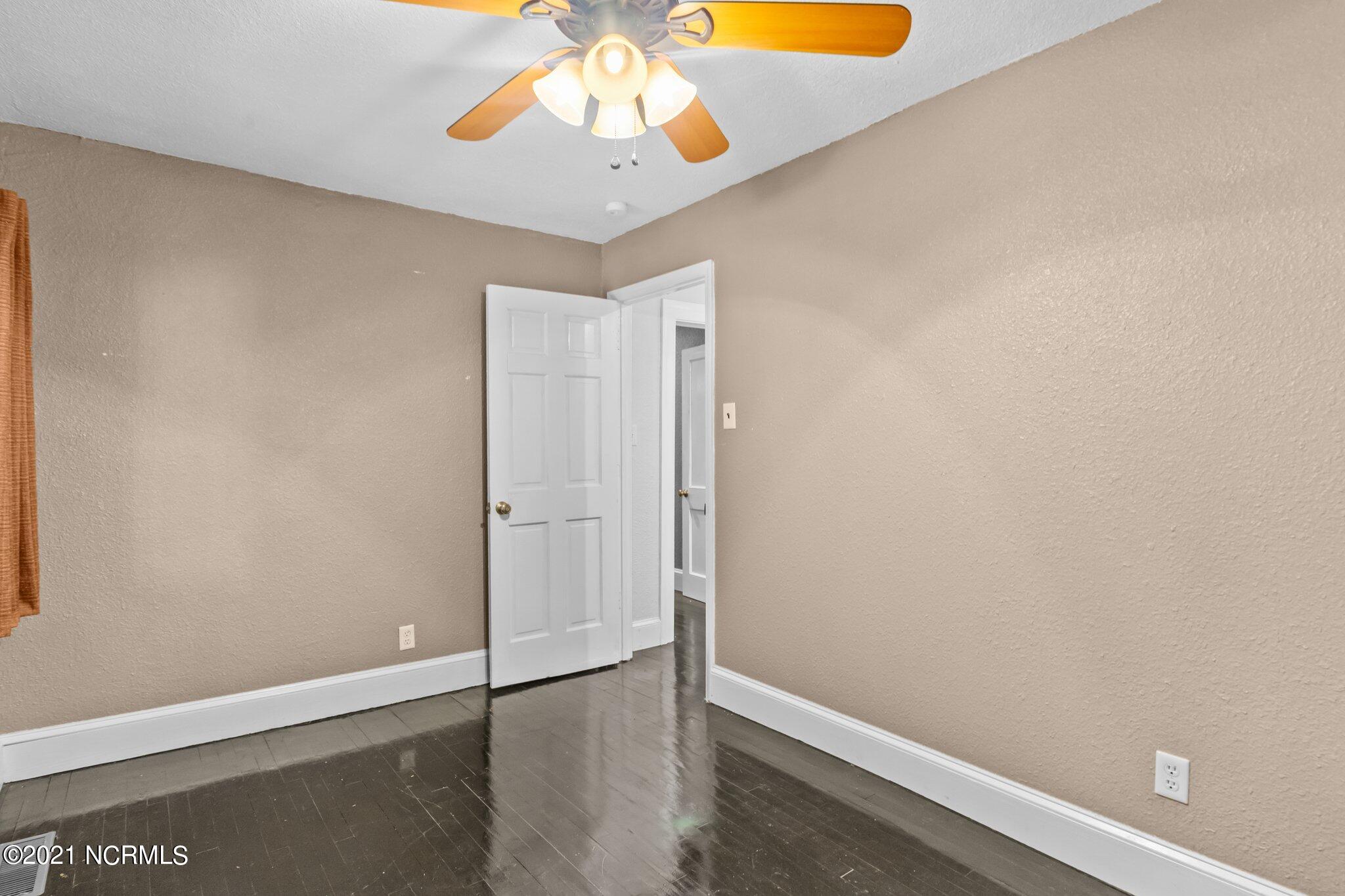 126 Roosevelt Road Jacksonville, NC 28540 - Photo 23 of 44 Bedroom #2