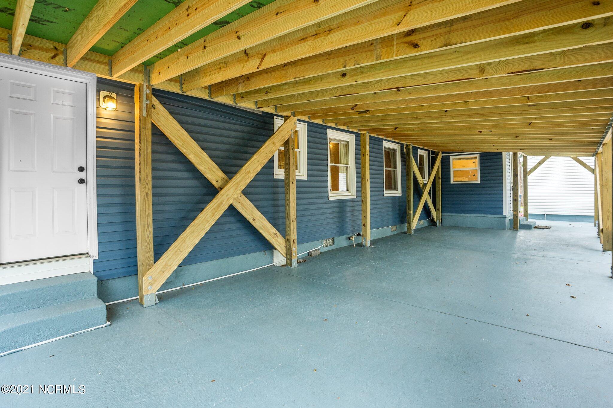 126 Roosevelt Road Jacksonville, NC 28540 - Photo 8 of 44 Covered Back Patio