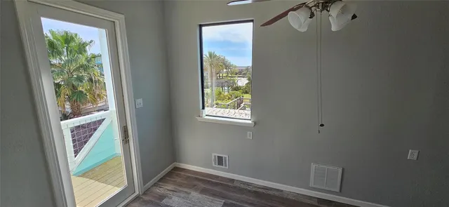 $2,700 | 1643 Railroad Avenue, San Leon, TX 77539