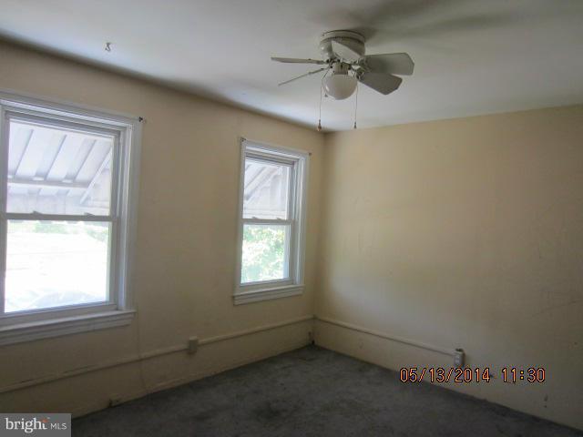 403 Roundview Road Baltimore, MD 21225 - Photo 6 of 10 Bedroom (Master)