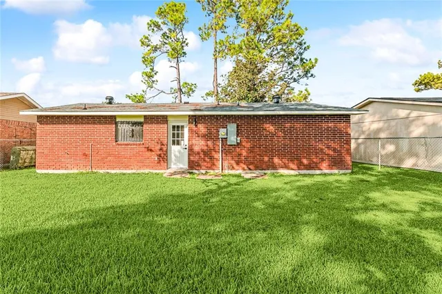 $190,000 | 325 Dome Drive, Westwego, LA 70094