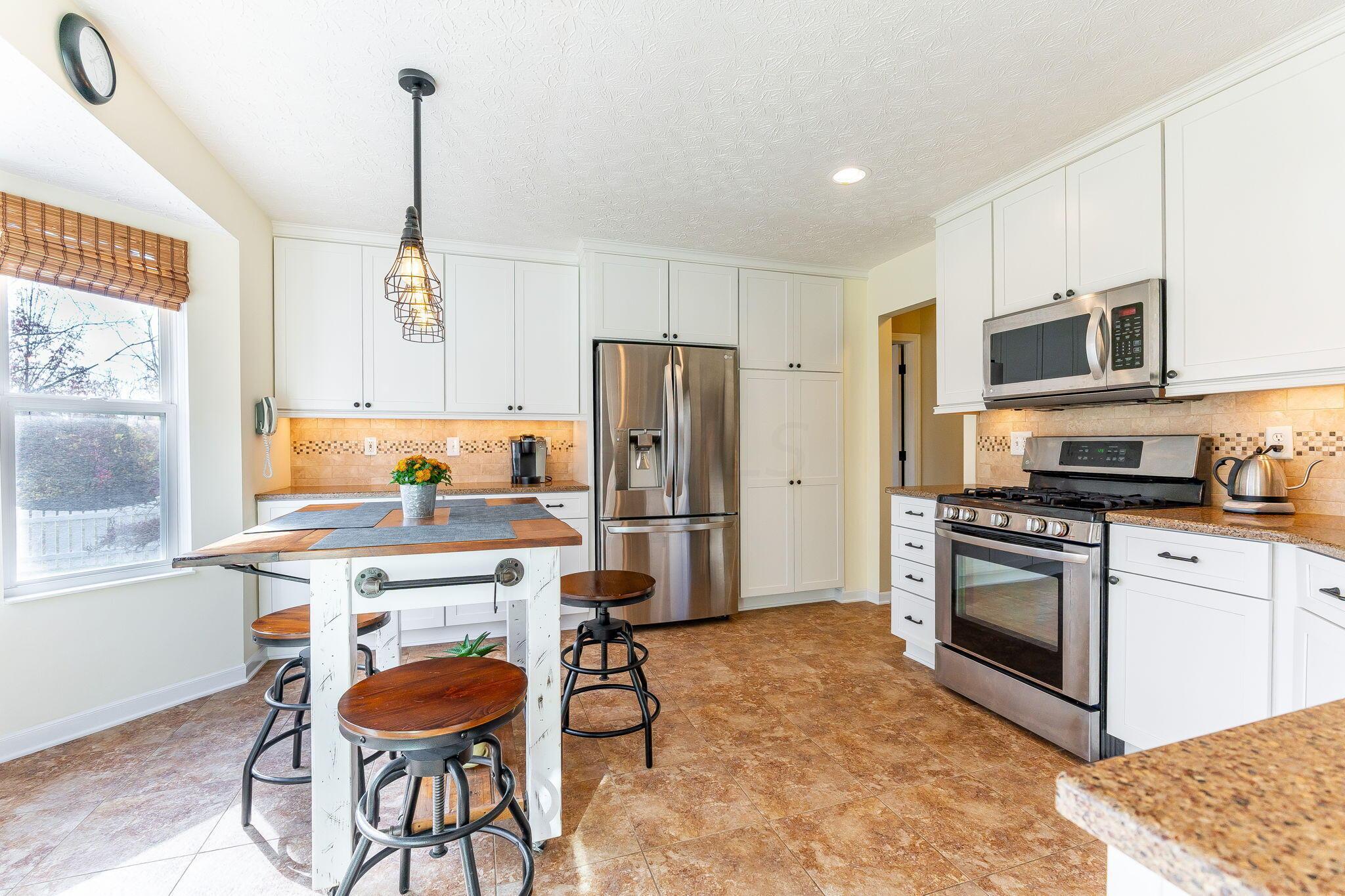 7995 Rodebaugh Road Reynoldsburg, OH 43068 - Photo 15 of 67 Eat-in kitchen, updated lighting and recessed lights added