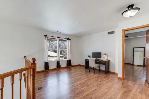 $435,000 | 1544 Suncrest Lane, Bolingbrook, IL 60490