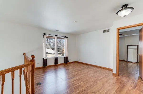 $435,000 | 1544 Suncrest Lane, Bolingbrook, IL 60490