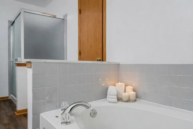 $435,000 | 1544 Suncrest Lane, Bolingbrook, IL 60490