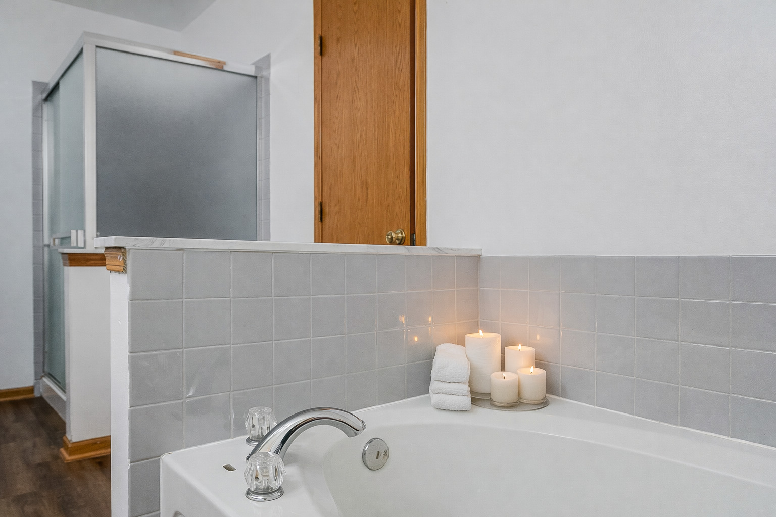 1544 Suncrest Lane Bolingbrook, IL 60490 - Photo 20 of 29 a bathroom with a sink