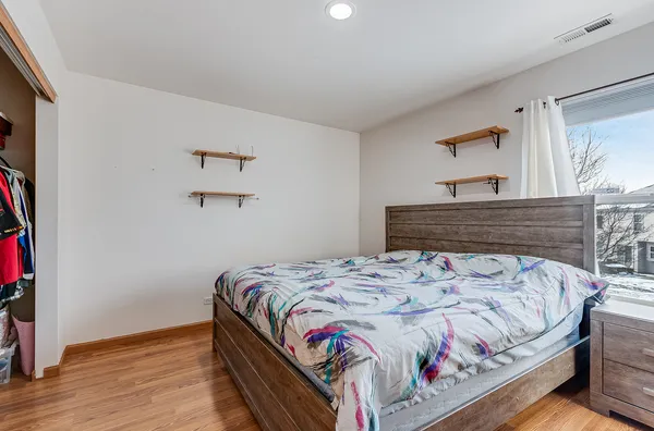 $435,000 | 1544 Suncrest Lane, Bolingbrook, IL 60490