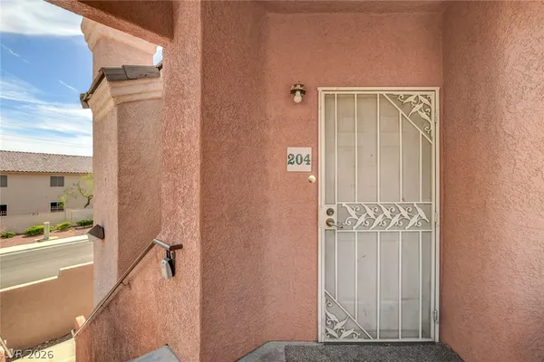 $1,800 | 7705 Himalayas Avenue, Unit 204, Las Vegas, NV 89128