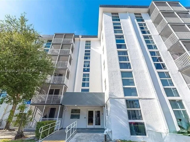 $1,650 | 16851 Northeast 23rd Avenue, Unit A217, North Miami Beach, FL 33160