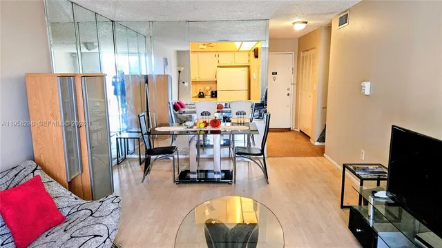 $1,650 | 16851 Northeast 23rd Avenue, Unit A217, North Miami Beach, FL 33160