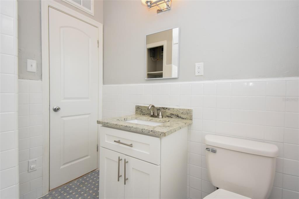 1028 Northeast 3rd Avenue Gainesville, FL 32601 - Photo 11 of 13