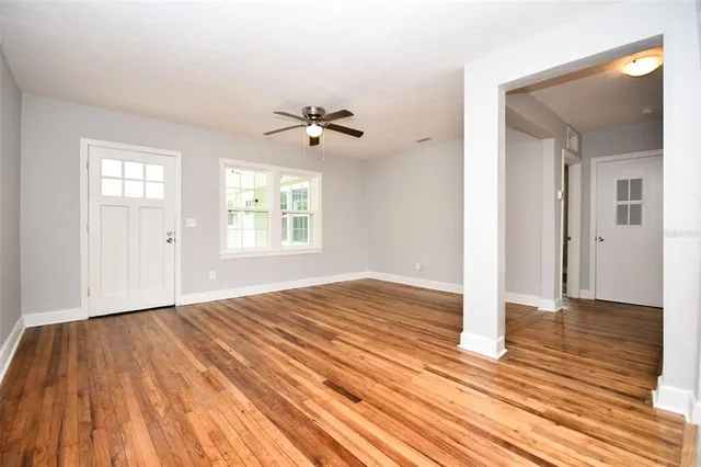 $1,100 | 1028 Northeast 3rd Avenue, Gainesville, FL 32601