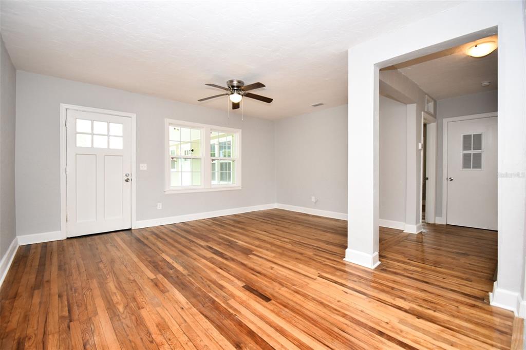 1028 Northeast 3rd Avenue Gainesville, FL 32601 - Photo 5 of 13