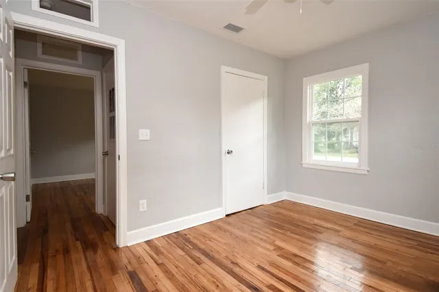 $1,100 | 1028 Northeast 3rd Avenue, Gainesville, FL 32601