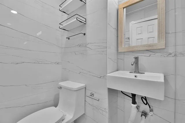 $1,550 | 6101 Northwest 9th Court, Unit 2, Pompano Beach, FL 33063