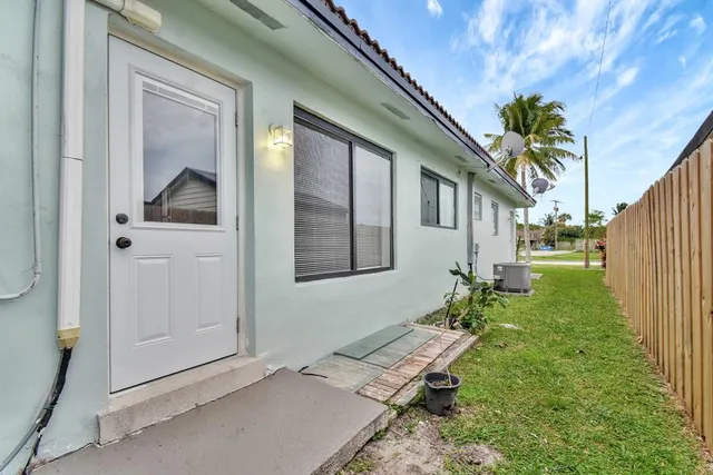 $1,550 | 6101 Northwest 9th Court, Unit 2, Pompano Beach, FL 33063