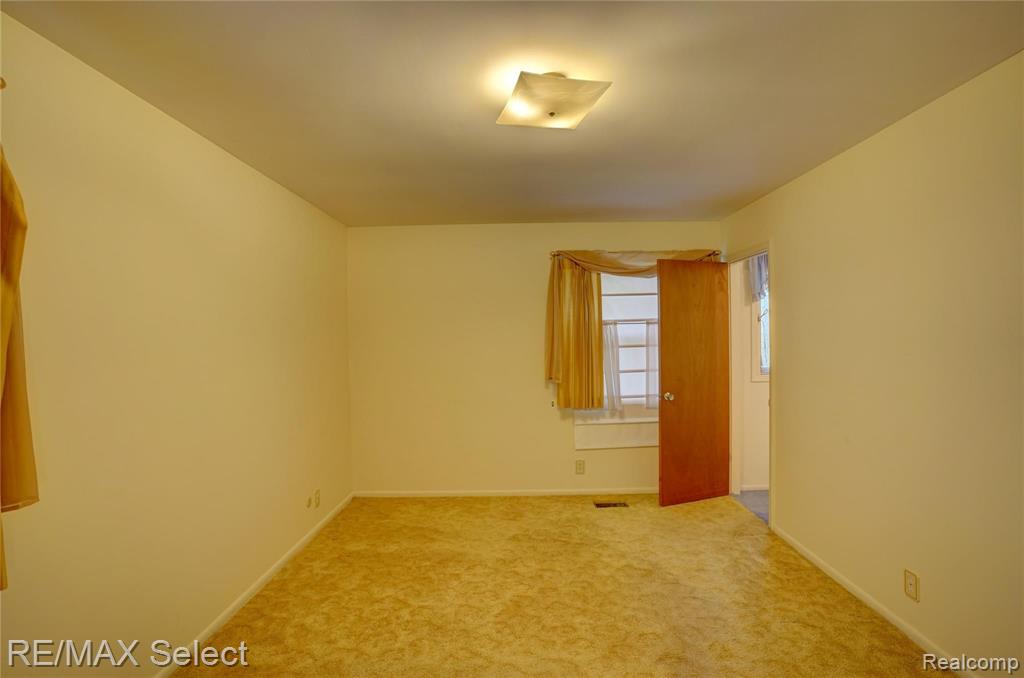 4134 Calkins Road Flint, MI 48532 - Photo 27 of 44