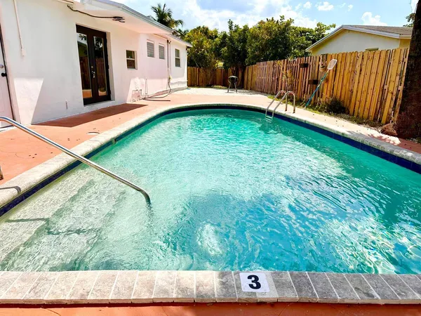 $550,000 | 601 Northwest 38th Street, Deerfield Beach, FL 33064