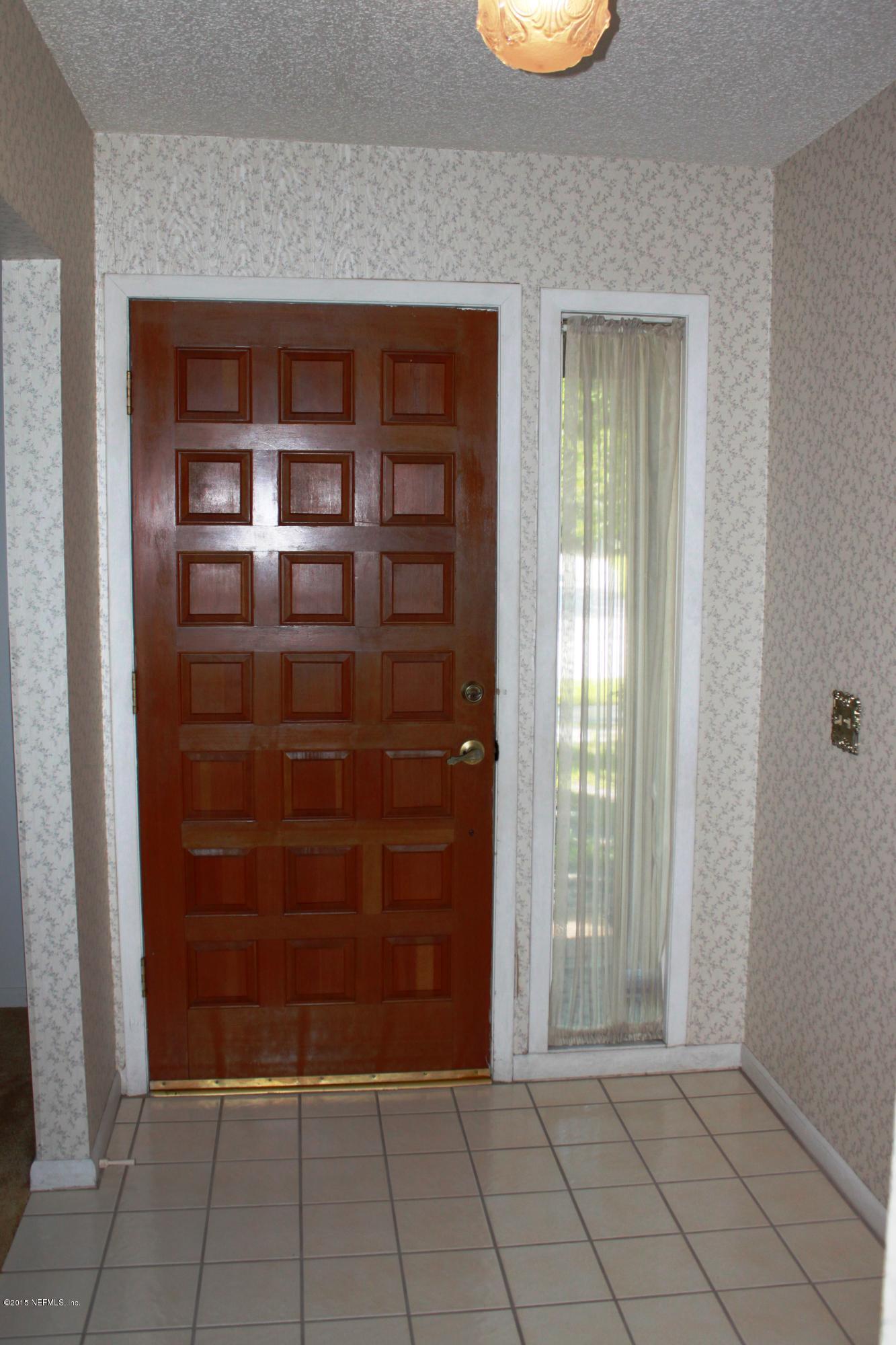 6123 Dawnridge Road East Jacksonville, FL 32277 - Photo 3 of 25 Foyer