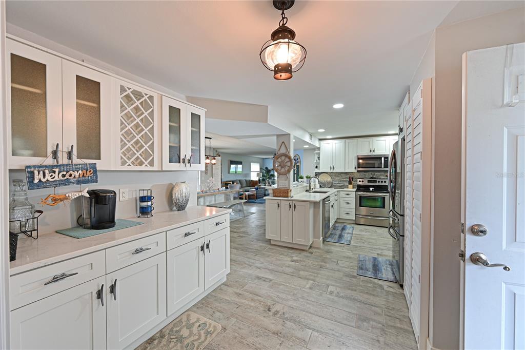 1319 Perico Point Circle Bradenton, FL 34209 - Photo 16 of 59