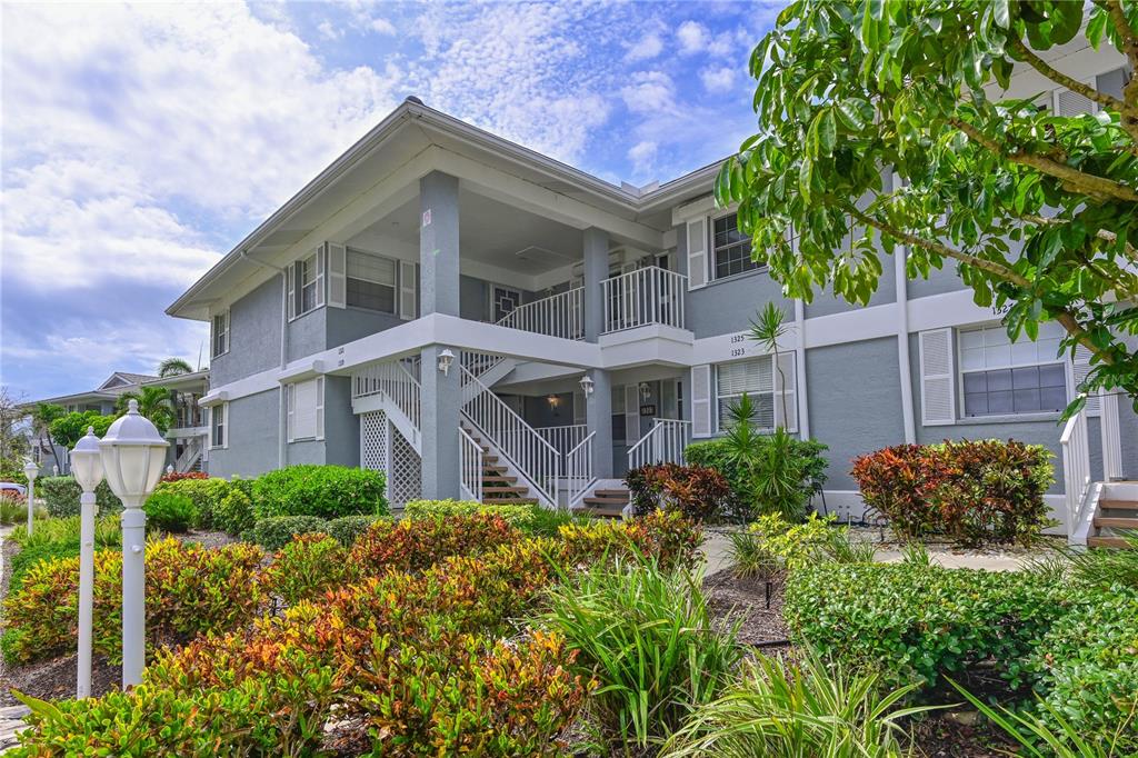 1319 Perico Point Circle Bradenton, FL 34209 - Photo 2 of 59