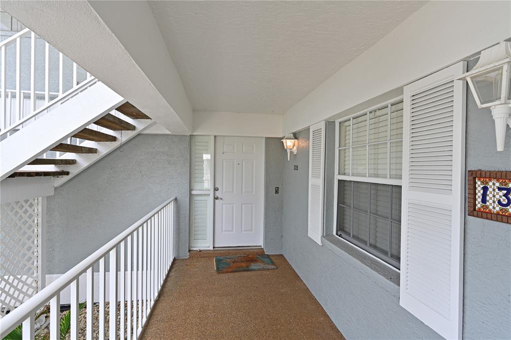 1319 Perico Point Circle Bradenton, FL 34209 - Photo 4 of 59