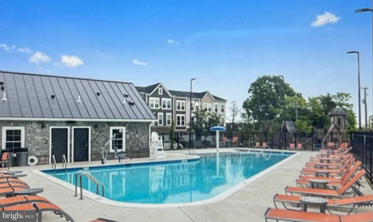 14534 Alsace Lane Gainesville, VA 20155 - Photo 43 of 44 Community pool