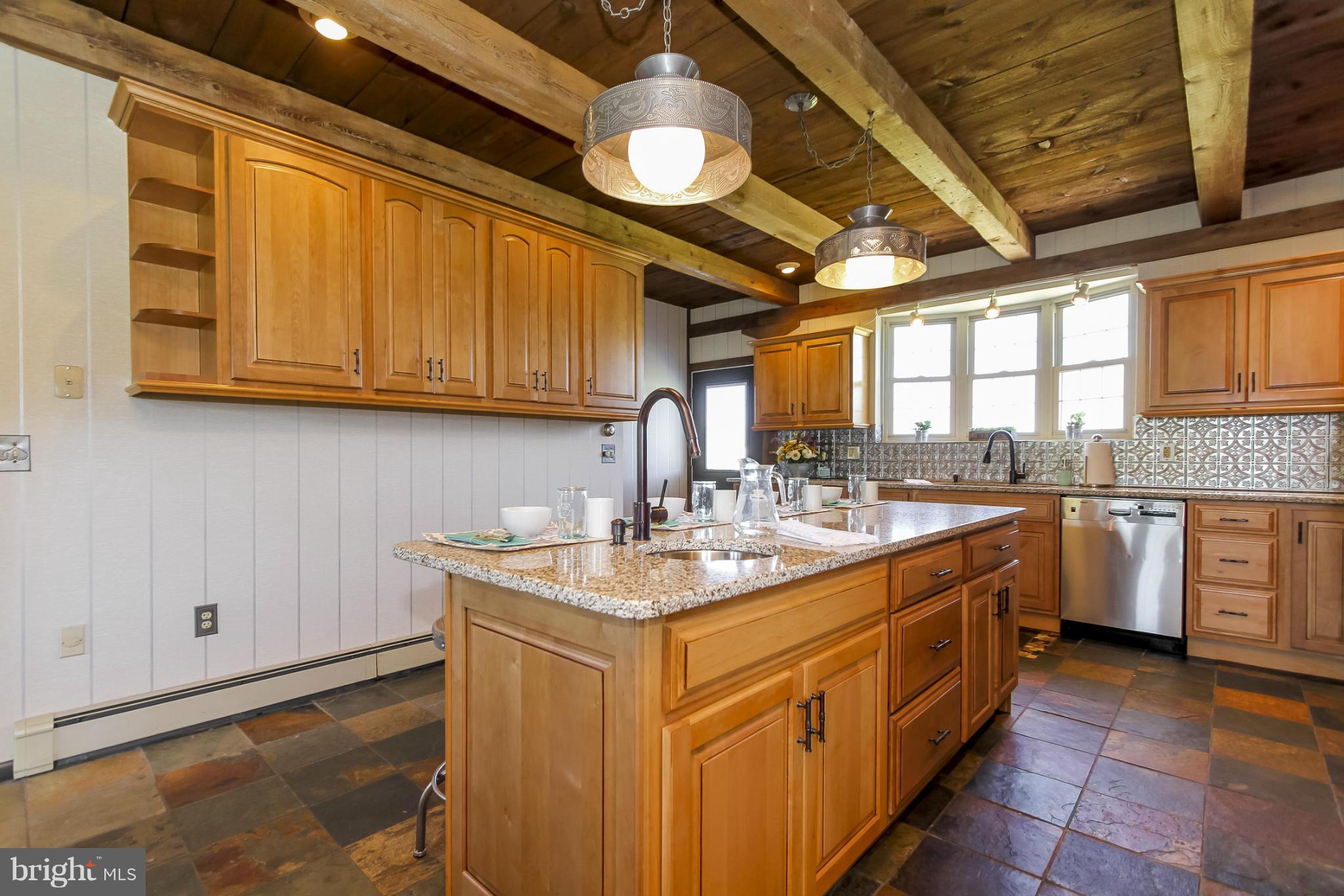 6451 Pamadeva Road Hanover, PA 17331 - Photo 14 of 29 Kitchen