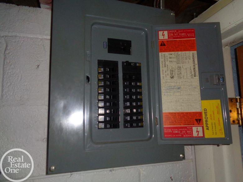 24715 Ridgecroft Avenue Eastpointe, MI 48021 - Photo 16 of 23 Electrical Box