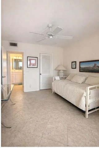 $2,000 | 4032 Yarmouth C, Boca Raton, FL 33434