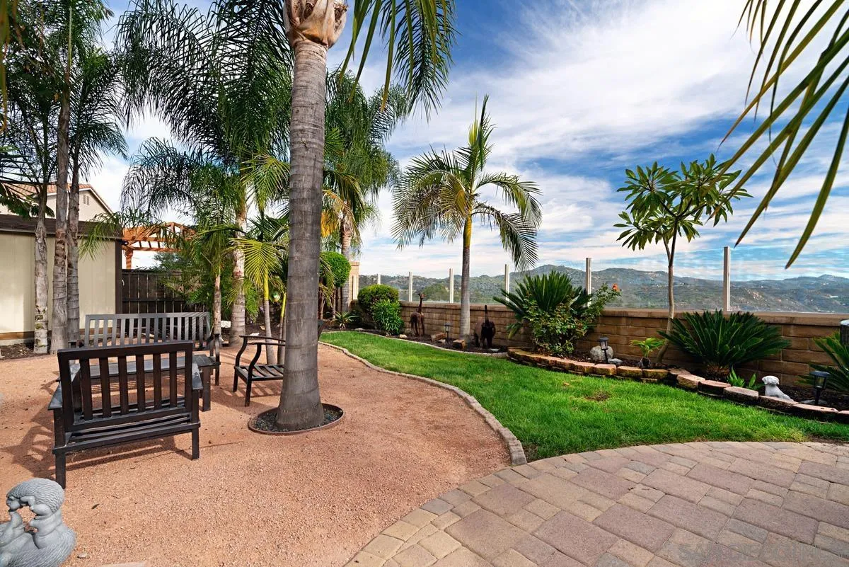 10689 Laurel Path Escondido, CA 92026 - Photo 36 of 48 a view of a park with a palm trees