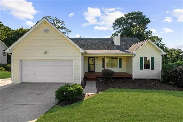 $374,900 | 4827 Daintree Court, Flowery Branch, GA 30542