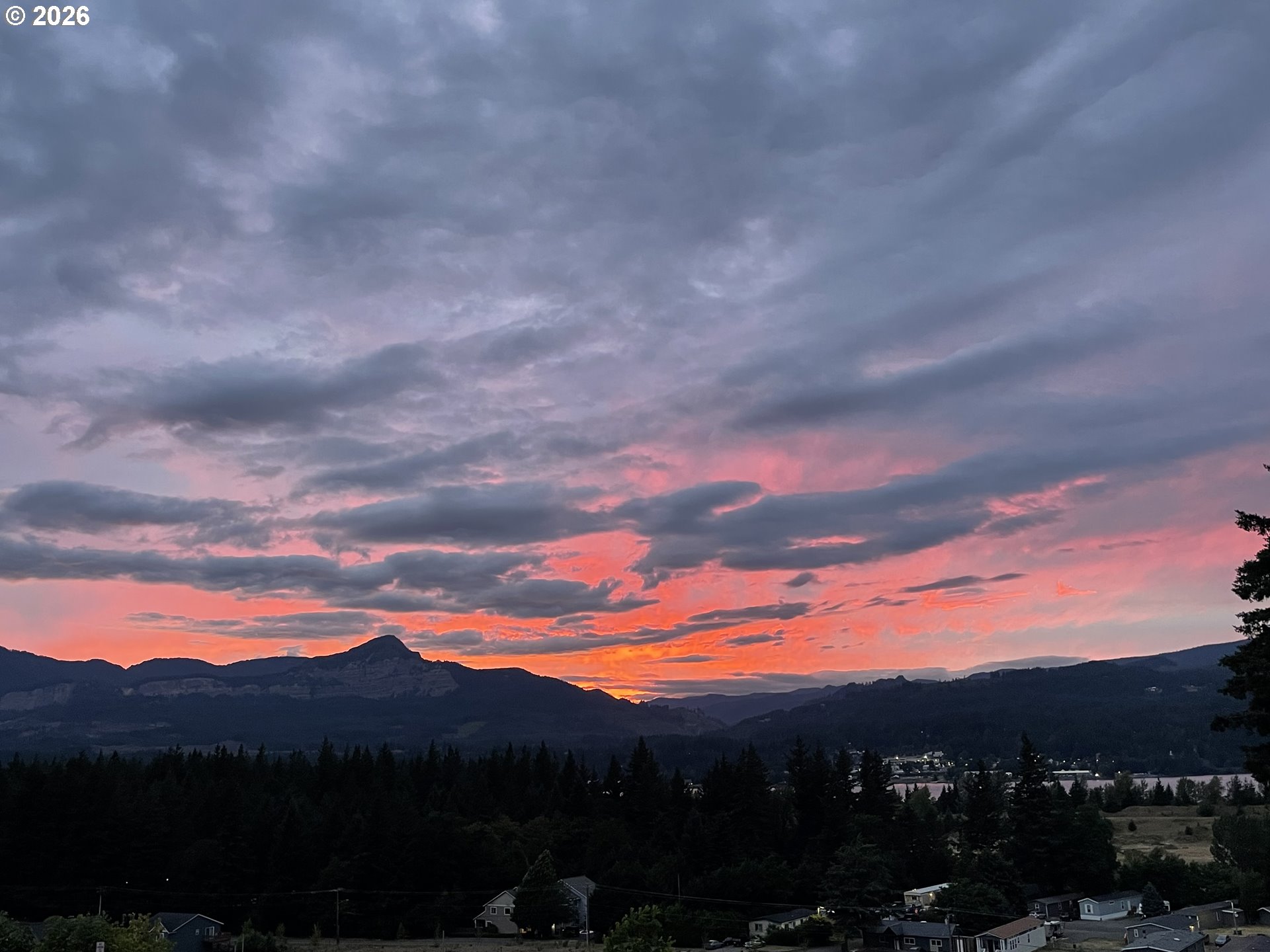 91 Warm Springs Drive Cascade Locks, OR 97014 - Photo 6 of 45 View