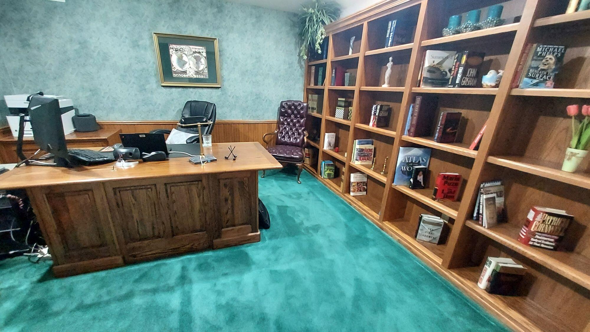 8404 South 68th Street Franklin, WI 53132 - Photo 20 of 48 Office-Book Shelves