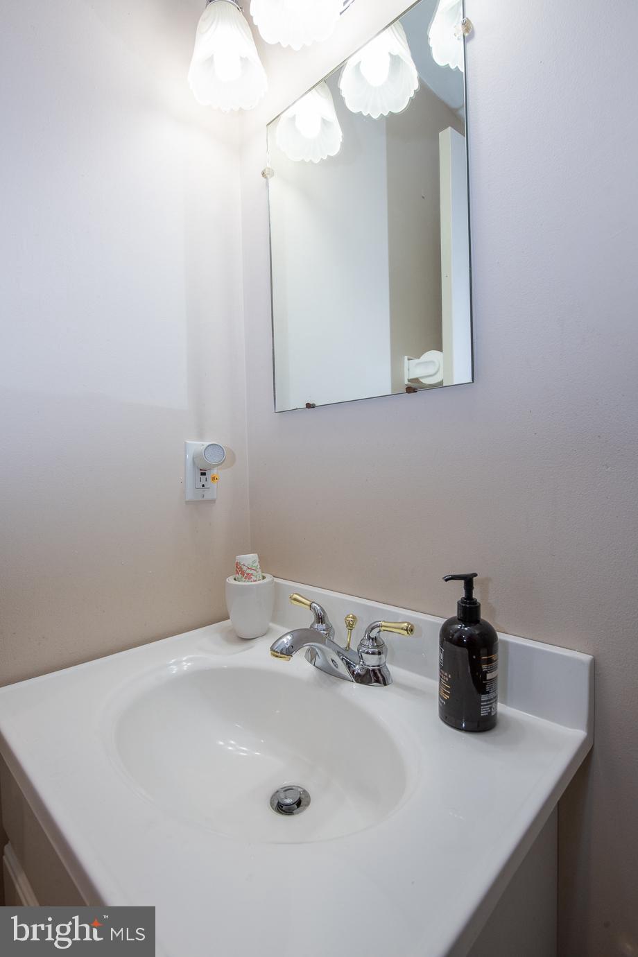397 Grange Road Wayne, PA 19087 - Photo 13 of 31 Powder Room