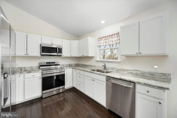 $444,900 | 25 Deer Trail Road, Front Royal, VA 22630
