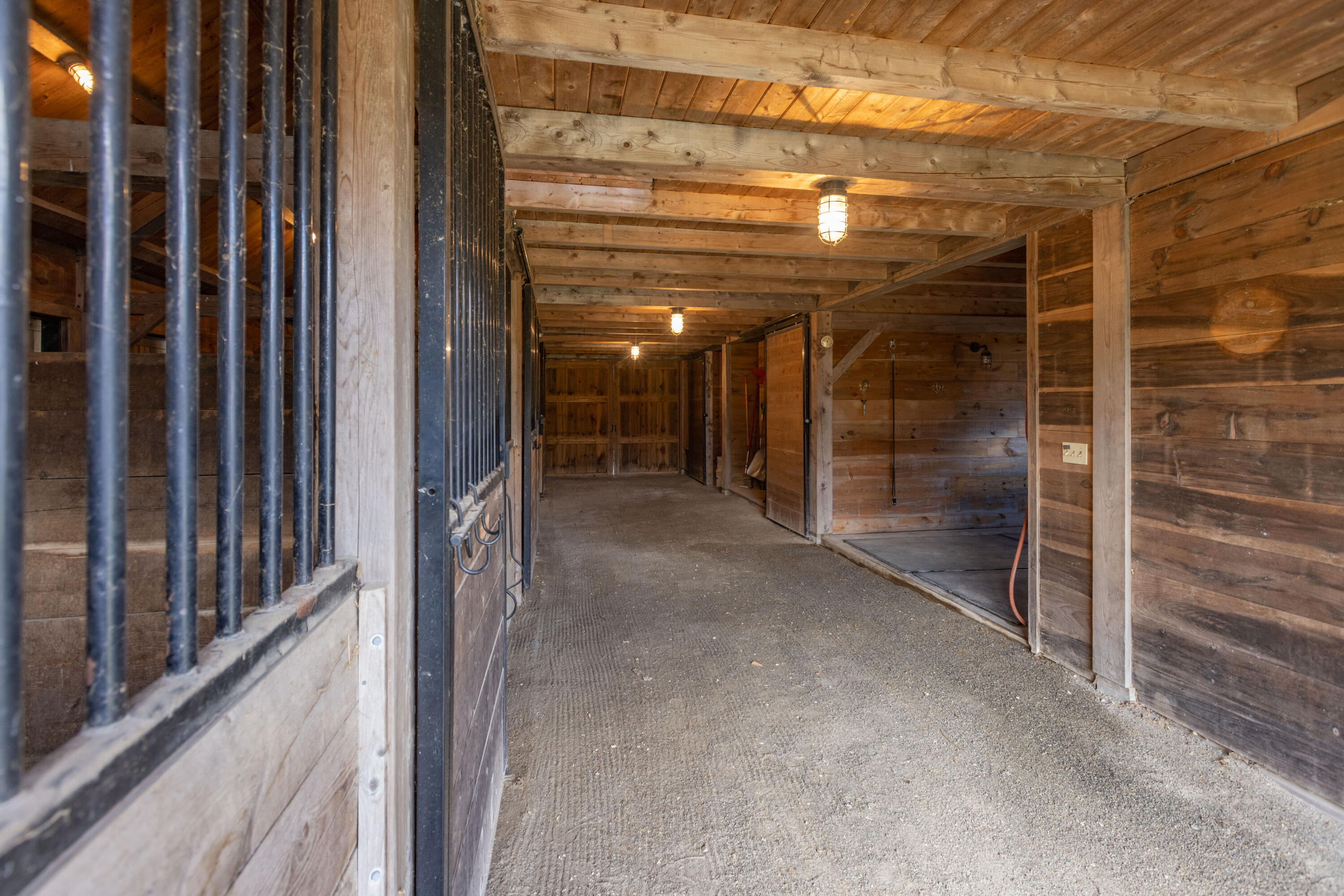 76 Jackson Road Hope, ME 04847 - Photo 23 of 29 Barn
