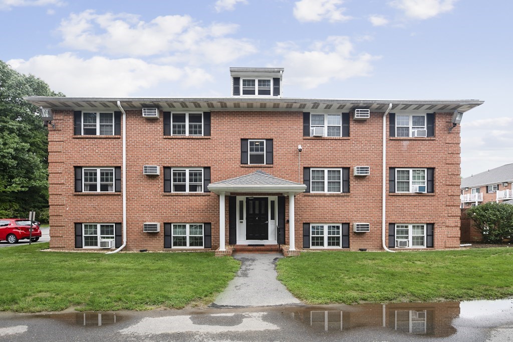 91 Leonard Road, Unit 91 Boxborough, MA 01719 - Photo 1 of 22