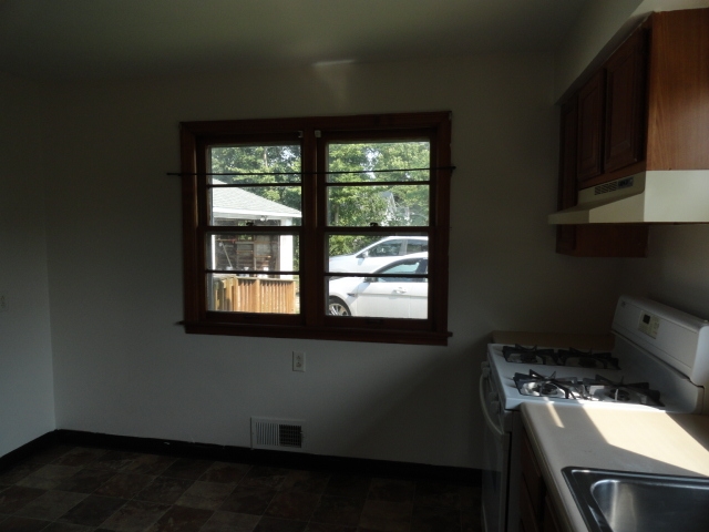 418 West Clark Street Rensselaer, IN 47978 - Photo 5 of 10 Gallery Image 5