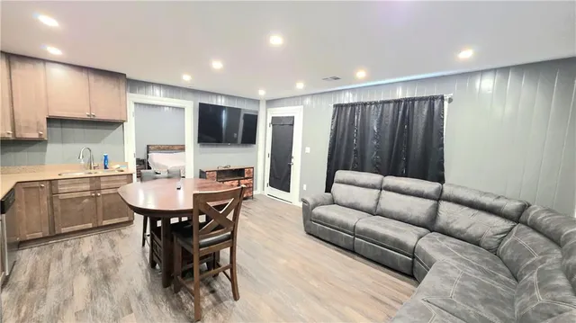 $1,800 | 115 Apricot Street, Unit B, Belle Chasse, LA 70037