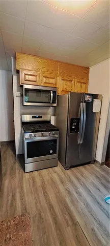 a view of kitchen with a stove