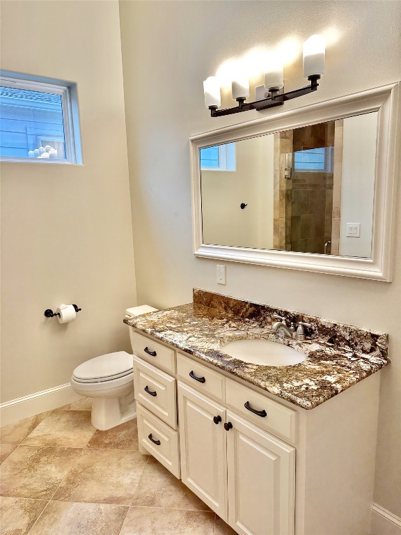 6121 Hamman Street Houston, TX 77007 - Photo 18 of 28 Guest vanity