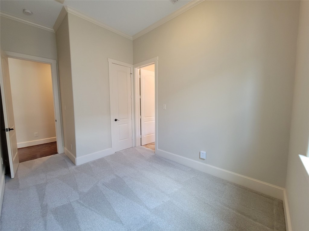 6121 Hamman Street Houston, TX 77007 - Photo 20 of 28 Bedroom #3, great set up for an office